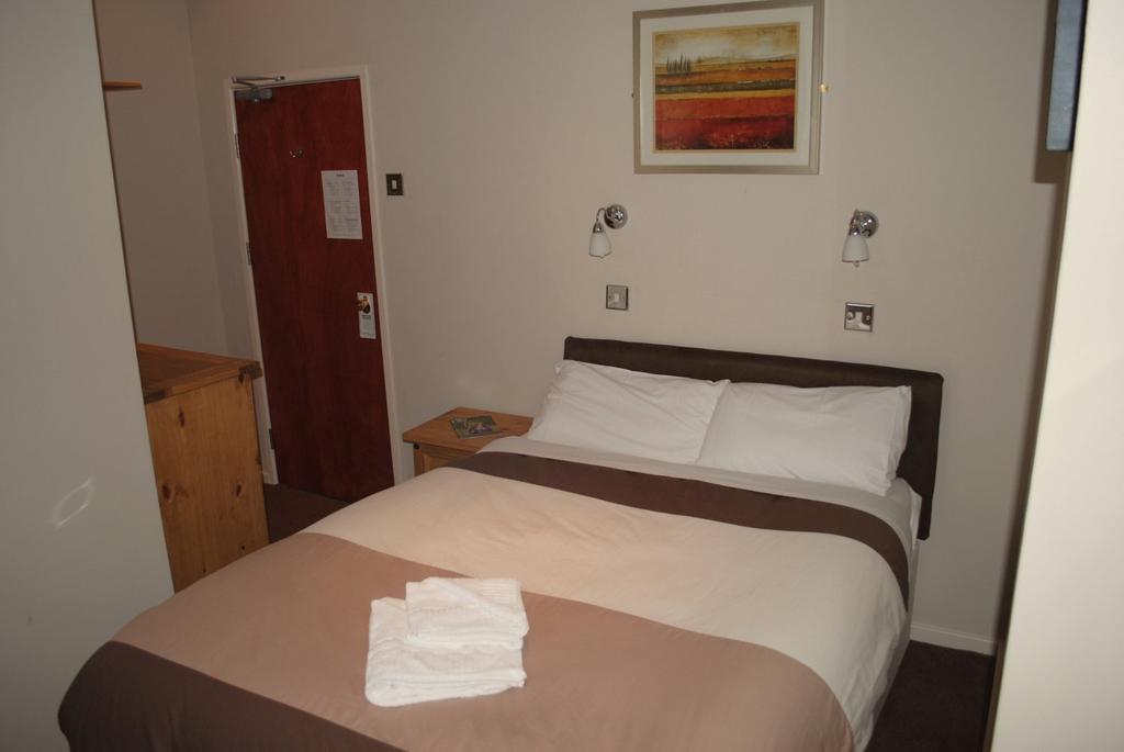 Eaton Hotel Chester Habitación foto